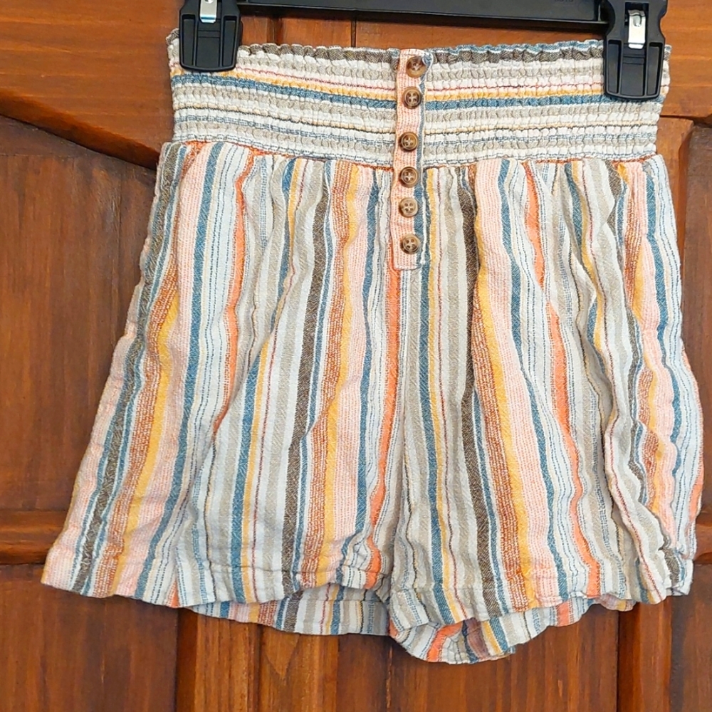 White Fawn Multicolor Strped Shorts